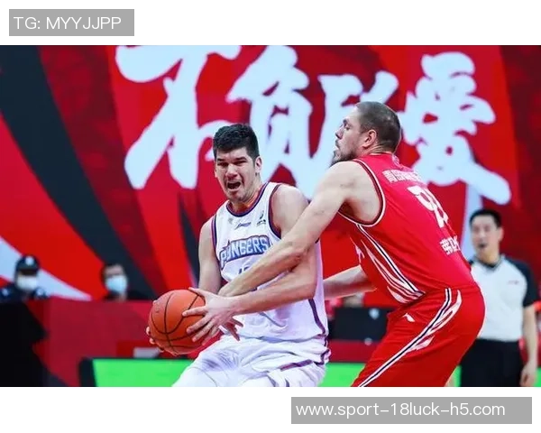 朱正在OTE联赛常规赛第二场表现出色砍下8分10篮板并抢下6个前场篮板